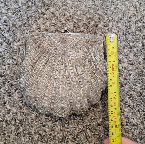 Silver Beaded Shell Purse - Picture 4 of 4